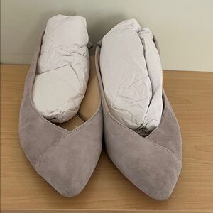 Vince Camuto Gray Suede Flats